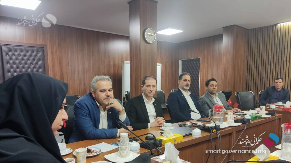 جلسه6 1 - تربیت نسل آینده مدیران دولت؛ مأموریت مرکز آموزش مدیریت دولتی برای تحقق حکمرانی هوشمند - حکمرانی هوشمند رئیس مرکز آموزش مدیریت دولتی، تربیت مدیران شایسته و توانمند، ارزیابی مدیران و توسعه آموزشهای تخصصی را از مهمترین مأموریتهای این مرکز عنوان کرد و گفت که برای تقویت نظام مدیریتی کشور باید ارتباط میان دولت، دانشگاهها و زیستبوم نوآوری بیش از گذشته توسعه یابد.