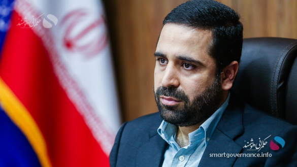 آقامیری2 - آقامیری: چند سامانه برای قطع پایانه‌های ماهواره‌ای استارلینک در اختیار داریم - حکمرانی هوشمند به گزارش پایگاه خبری حکمرانی هوشمند، محمدامین آقامیری، رئیس مرکز ملی فضای مجازی، در نشست خبری با خبرنگاران درباره کاربردهای فناوری استارلینک گفت: «استارلینک علاوه بر ارتباط‌رسانی، در جنگ‌ها برای فرماندهی و کنترل، هدایت پهپادها، جاسوسی و انتقال اطلاعات به کار می‌رود. چند سامانه برای قطع پایانه‌های ماهواره‌ای استارلینک در اختیار داریم و فناوری استارلینک قابل مدیریت است.»