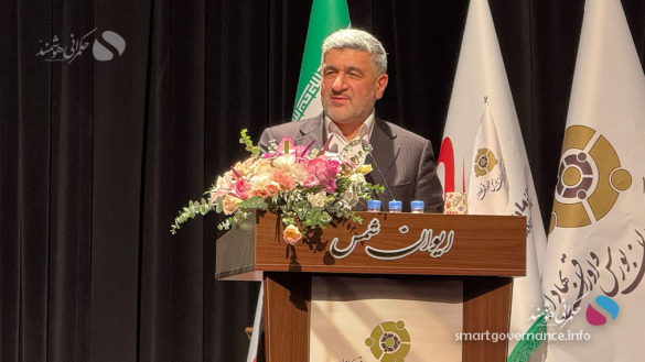صیدی - گام بازار سرمایه به سوی حکمرانی هوشمند؛ تأکید سازمان بورس بر حکمرانی داده - حکمرانی هوشمند رئیس سازمان بورس و اوراق بهادار با تأکید بر اینکه ورود هوش مصنوعی به بازار سرمایه نباید صرفاً به استفاده از یک ابزار فناورانه محدود شود، گفت: «هوش مصنوعی یک تحول مدیریتی و حکمرانی محسوب می‌شود»؛ رویکردی که می‌تواند زمینه‌ساز حرکت بازار سرمایه به سمت حکمرانی هوشمند، افزایش شفافیت، ارتقای کیفیت خدمات و مدیریت بهتر ریسک‌ها باشد.