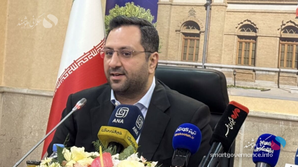 معاون فناوری - آی‌تی کانکت مشهد؛ گام تازه وزارت ارتباطات برای تمرکززدایی و توسعه حکمرانی هوشمند - حکمرانی هوشمند برگزاری نمایشگاه تخصصی «آی‌تی کانکت» در مشهد قرار است علاوه بر ایجاد فرصتی برای معرفی ظرفیت‌های فناوری خراسان رضوی، بخشی از برنامه وزارت ارتباطات برای توسعه فناوری در خارج از پایتخت را دنبال کند؛ رویدادی که تمرکززدایی از سرمایه‌گذاری‌های حوزه فاوا، اجرای پروژه‌های پیشران هوشمندسازی و تقویت زیست‌بوم نوآوری استان‌ها را به‌عنوان سه محور اصلی دنبال می‌کند.